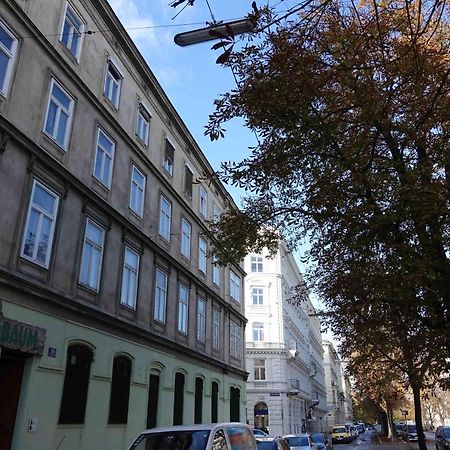 ウィーンStudio U Parkplatz, Zentrale Ruhelage Neben Grunoaseアパートメント エクステリア 写真